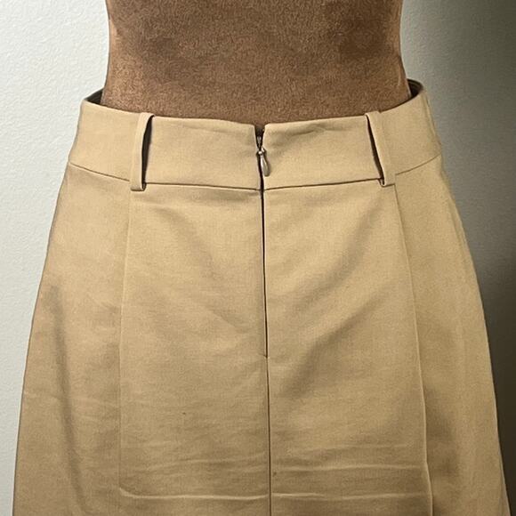 Express Beige Mini Skirt Size 2 - Picture 4 of 4